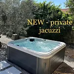 Rosemary Hermes Art With Private Pool * Сезана