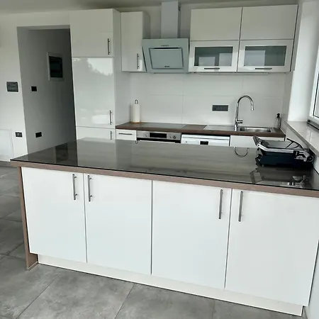 Rosemary Trieste Hermes Art Sežana