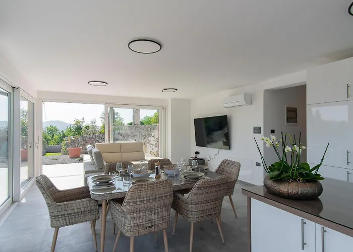 Rosemary Trieste Hermes Art Вилла *