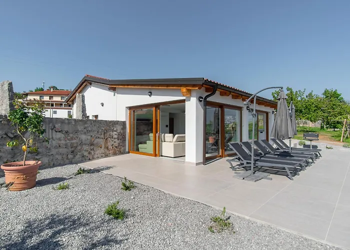 Rosemary Trieste Hermes Art *