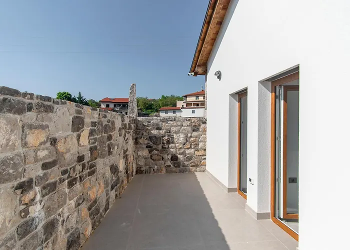 Rosemary Trieste Hermes Art *