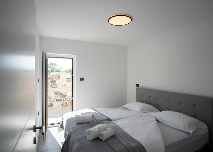 Rosemary Trieste Hermes Art Sežana