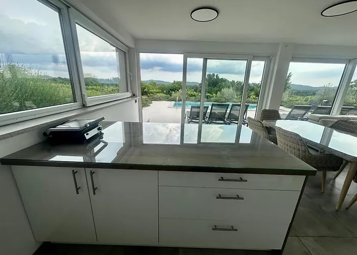 Rosemary Trieste Hermes Art *